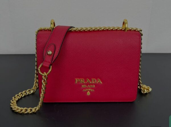 PRADA Trendsetting Women’s Fashion Bag